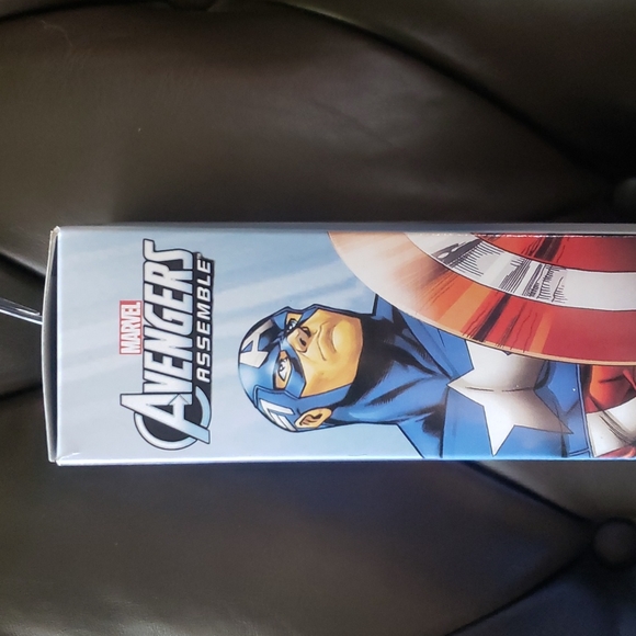Marvel Captain America Titan Hero Series - Picture 10 of 13